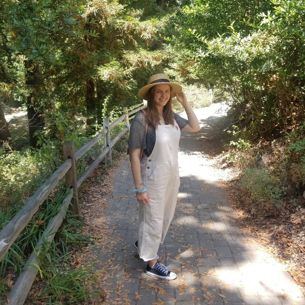 Meet your Posher, Elizabeth